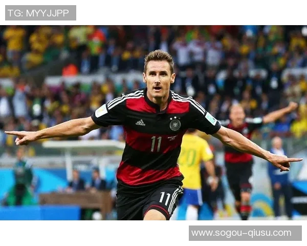 卡瓦尼退役消息被证实为愚人节玩笑社交媒体告别信也是虚假信息